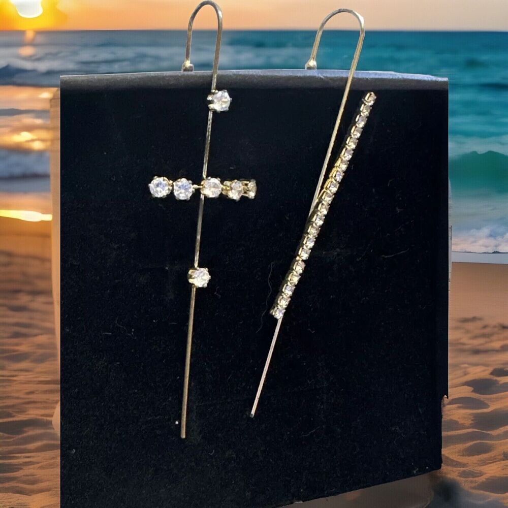 EARRINGS/CUFFS Lot Of 2 Gold Tone Ear cuff for women 7.5 cm Each